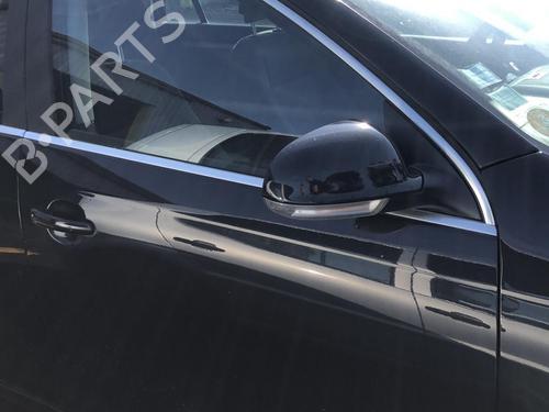 Used Front right exterior door handle VW GOLF V Variant (1K5) 2.0 TDI (140 hp) 25679273