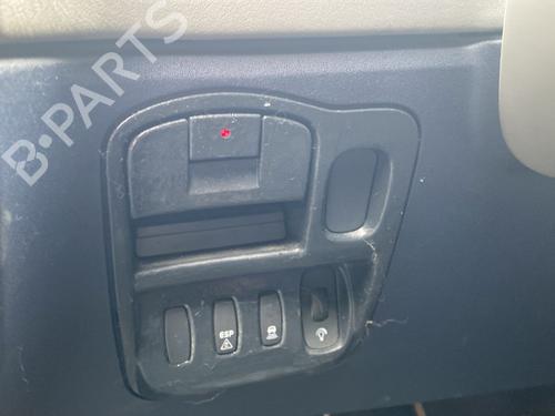 Used Electric handbrake RENAULT ESPACE IV (JK0/1_) 2.2 dCi (JK0H) (150 hp) 25697070