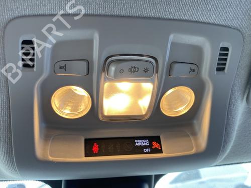 Used Interior roof light CITROËN C3 III (SX) 1.2 THP 110 (SXHNPS, SXHNZT, SXHNZ6) (110 hp) 33122519