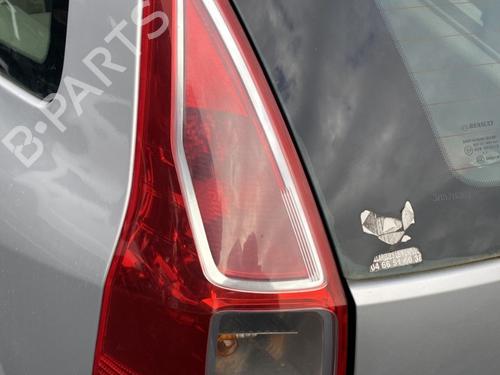 Used Left taillight RENAULT MEGANE II Estate (KM0/1_) 2.0 dCi (150 hp) 31178298