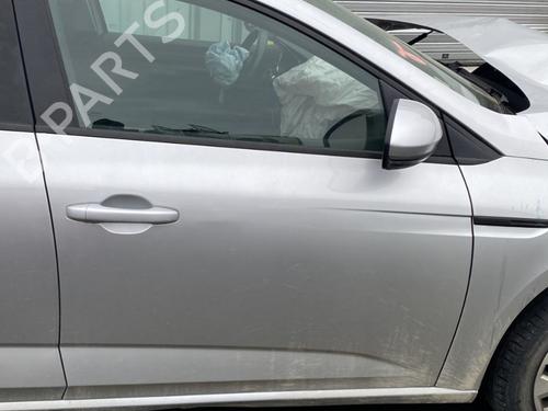 Used Right front door Right front door RENAULT MEGANE IV Hatchback (B9A/M/N_) 1.2 TCe 100 (B9MS) (100 hp) 33723923 33723923