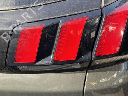 Used Right tailgate light PEUGEOT 3008 II SUV (MC_, MR_, MJ_, M4_) 1.6 BlueHDi 120 (120 hp) 29009840
