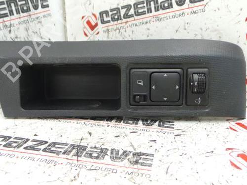 Used Mirror switch NISSAN MICRA III (K12) 1.2 16V (80 hp) 25699945