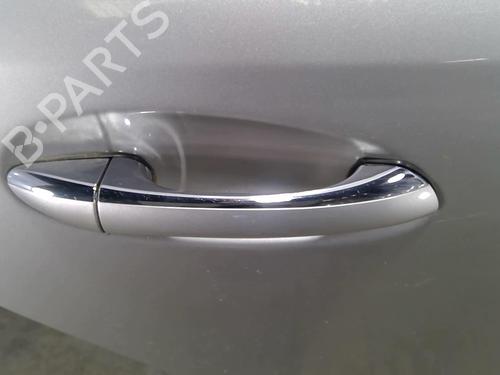 Høyre bak utvendig håndtak MERCEDES-BENZ E-CLASS (W211) E 320 CDI (211.026) (204 hp) 25695592