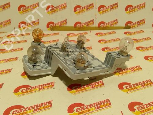 Used Lamp holder FORD MONDEO III (B5Y) 2.0 16V TDDi / TDCi (115 hp) 25683850