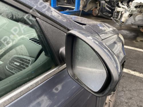 Używane Lusterko boczne prawe RENAULT MEGANE IV Hatchback (B9A/M/N_) 1.5 dCi 110 (B9A3) (110 hp) 30900917