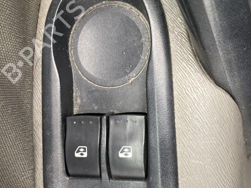Used Left front window switch Left front window switch RENAULT KANGOO / GRAND KANGOO II (KW0/1_) 1.5 dCi 85 (KW0K, KW0L, KW0B) (86 hp) 33681986 33681986
