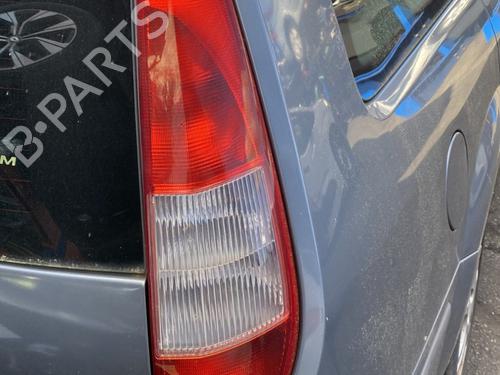 Used Right taillight FORD MONDEO III Turnier (BWY) 2.0 16V TDDi / TDCi (115 hp) 25681313
