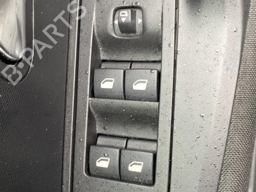 Used Left front window switch PEUGEOT 2008 II (UD_, US_, UY_, UJ_, UR_, UC_) e-2008 (UKZKXZ) (136 hp) 32347512