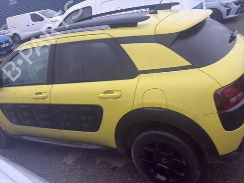 fuel-flap-citroen-c4-cactus-2014-34356669 main image