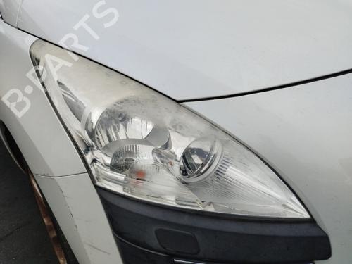 Used Right headlight Right headlight PEUGEOT 3008 I MPV (0U_) 1.6 HDi (112 hp) 35806590 35806590