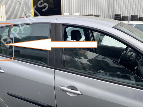 Dør rude højre bagtil RENAULT CLIO III (BR0/1, CR0/1) 1.5 dCi (BR17, CR17) (86 hp) 32780742