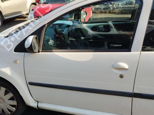 Used Left front door Left front door PEUGEOT 107 (PM_, PN_) 1.4 HDi (54 hp) 34414918 34414918