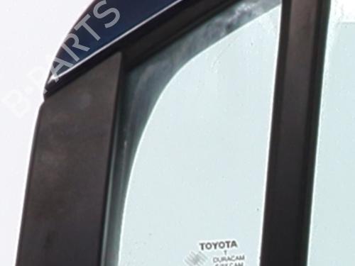 Luna custodia delantera izquierda TOYOTA YARIS (_P9_) 1.3 VVT-i (SCP90_, SCP90R) (87 hp) 25675712