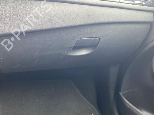 Used Glove box RENAULT MEGANE III Hatchback (BZ0/1_, B3_) 1.5 dCi (BZ09, BZ0D, BZ1W, BZ29, BZ14) (110 hp) 28953831