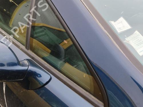 front-right-quarter-glass-peugeot-407-coupe-6c_-2005-37165836 main image