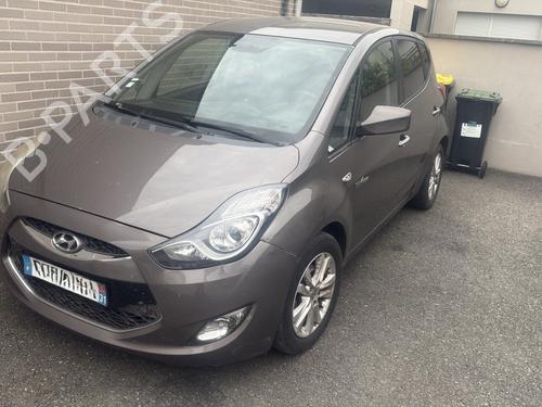 Used Left headlight HYUNDAI ix20 (JC) 1.4 CRDi (78 hp) 30680309