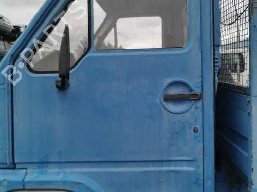 Used Left front door Left front door RENAULT TRUCKS B Platform/Chassis 70 (72 hp) 25695670 25695670