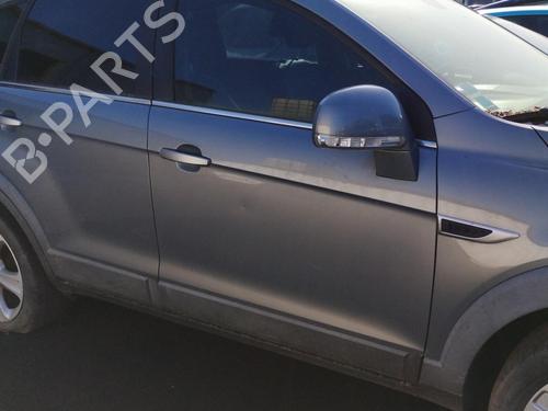 right-front-door-chevrolet-captiva-c100-c140-2006-36944567 main image