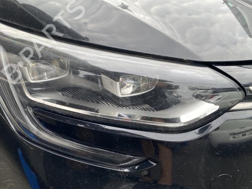 Faro derecho RENAULT MEGANE IV Hatchback (B9A/M/N_) 1.2 TCe 130 (B9MR) (130 hp) 27698485