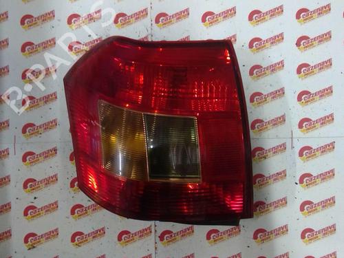 Used Right taillight TOYOTA COROLLA (_E12_) 2.0 D-4D (CDE120R, CDE120L_) (116 hp) 25696173
