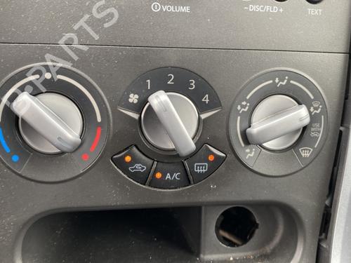 Used Climate control Climate control OPEL AGILA B (H08) 1.2 (F68) (86 hp) 33610694 33610694