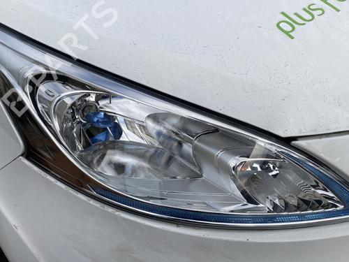 Used Right headlight Right headlight NISSAN NV200 Van e-NV (ME0N) (109 hp) 25673526 25673526