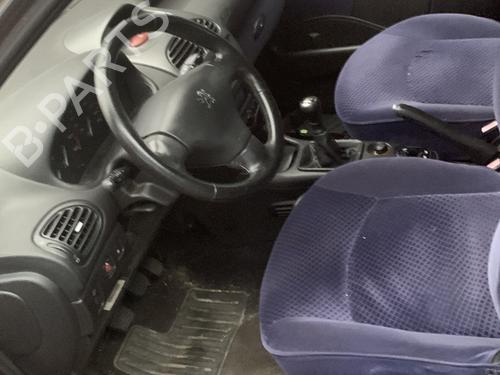 Left mirror PEUGEOT 206 Hatchback (2A/C) 2.0 HDI 90 | BP31043106C26