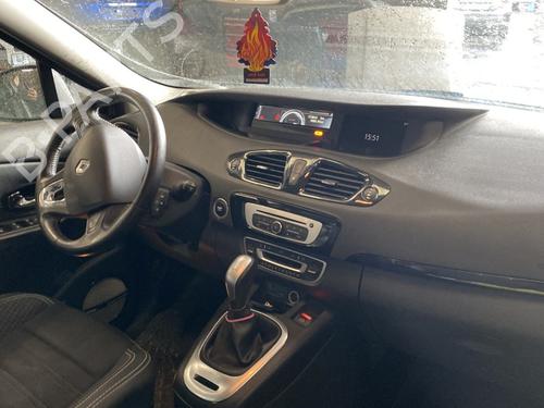 Used Passenger airbag RENAULT SCÉNIC III (JZ0/1_) 1.5 dCi (JZ02, JZ0R) (95 hp) 31811237