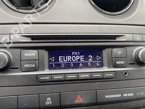 Used Radio Radio SEAT IBIZA IV (6J5, 6P1) 1.2 TSI (105 hp) 33700407 33700407