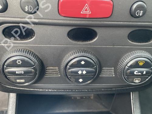 Commande Chauffage ALFA ROMEO 147 (937_) 1.9 JTDM 16V (937.AXN1B, 937.AXZ1B) (170 hp) 32165090