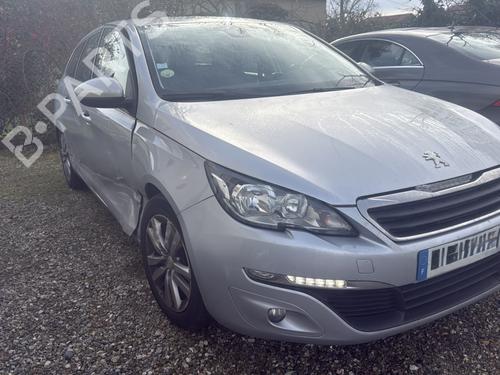 Used Right front fog light PEUGEOT 308 SW II (LC_, LJ_, LR_, LX_, L4_) 1.6 BlueHDi 120 (120 hp) 32067971