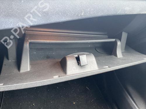 Used Glove box RENAULT MEGANE III Hatchback (BZ0/1_, B3_) 1.5 dCi (BZ09, BZ0D, BZ1W, BZ29, BZ14) (110 hp) 25683346