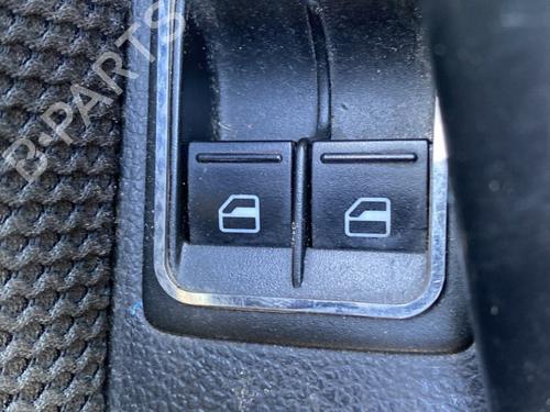 Used Left front window switch Left front window switch VW SCIROCCO III (137, 138) 2.0 TDI (140 hp) 33872313 33872313