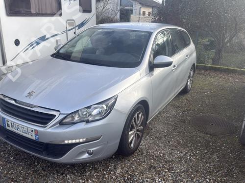 Feu diurne gauche PEUGEOT 308 SW II (LC_, LJ_, LR_, LX_, L4_) 1.6 BlueHDi 120 (120 hp) 32087927