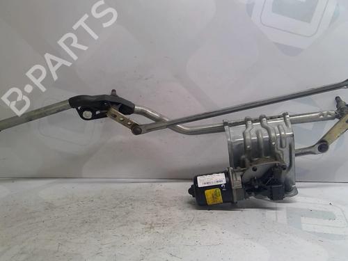 Used Front wiper motor RENAULT SCÉNIC II (JM0/1_) 1.9 dCi (JM14) (131 hp) 25696221