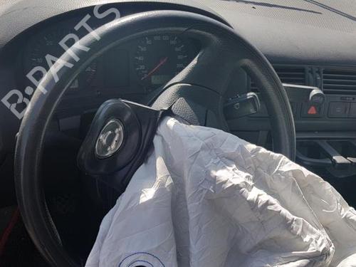 Feu arrière gauche VW BORA I (1J2) 1.9 TDI | BP25696491C34 