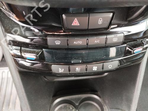 climate-control-peugeot-2008-i-cu_-2013-36442404 main image