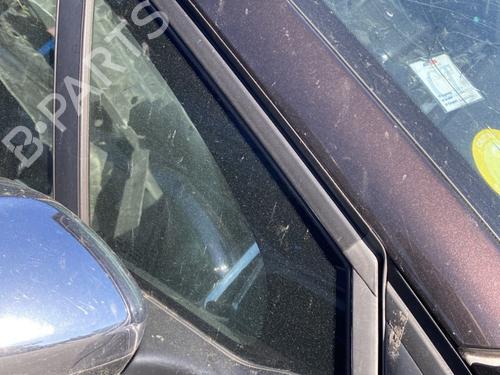 Vidro triangular frente direito Vidro triangular frente direito PEUGEOT 208 I (CA_, CC_) 1.6 HDi (92 hp) 33946054 33946054