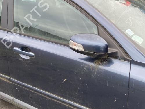 front-right-door-window-volvo-v50-545-2003-2004-2005-2006-2007-2008-2009-2010-2011-2012-25677842 main image