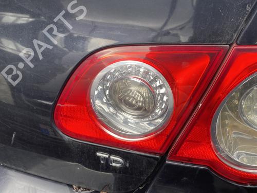 Højre baklys, luke VW PASSAT B6 (3C2) 1.9 TDI (105 hp) 25685145