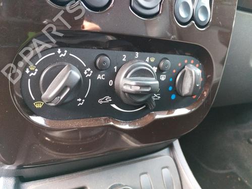 climate-control-dacia-duster-hs_-2010-2011-2012-2013-2014-2015-2016-2017-2018-34473440 main image