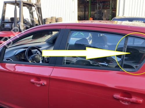 Dør rude ventre bagtil HYUNDAI i20 I (PB, PBT) 1.4 CRDi (75 hp) 32311659