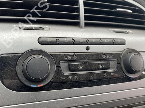 Used Climate control SEAT ALTEA XL (5P5, 5P8) 2.0 TDI 16V (140 hp) 25675810