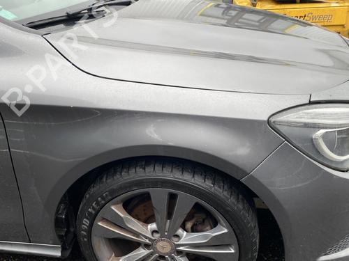Used Right front fenders MERCEDES-BENZ CLA Coupe (C117) CLA 220 CDI / d (117.303) (163 hp) 32302713