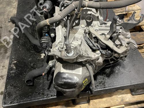 gearbox-dacia-sandero-iii-2021-25688575 main image