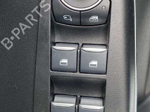 Used Left front window switch FORD PUMA (J2K, CF7) 1.0 EcoBoost mHEV (125 hp) 31925283