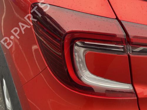 Farolim esquerdo RENAULT CAPTUR II (HF_) TCe 130 (HFMF) (131 hp) 32137710