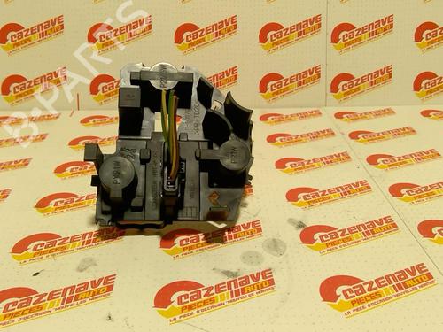 Used Lamp holder Lamp holder PEUGEOT 206+ (2L_, 2M_) 1.4 HDi eco 70 (68 hp) 25684253 25684253