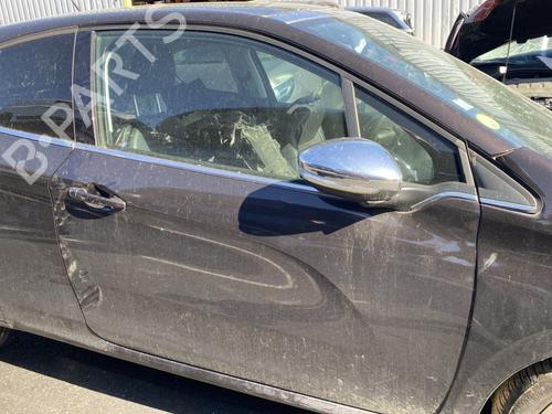 Used Right front door Right front door 33946060 33946060